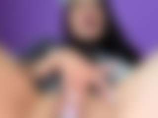 BritneyQuenn18's Live Sex Cam Show