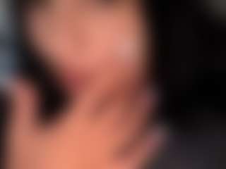Live cam show with BritneyQuenn18 - Brown Eyes Mature on Mixed Magazine Live