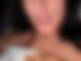 Live cam show with BritneyQuenn18 - Dirty Talk on fapnchat