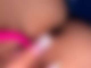 Live cam show with BritneyQuenn18 - Young Adult Teen (18+) on Chatstar