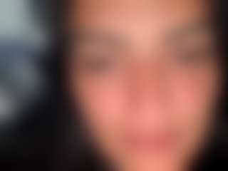 Live cam show with BritneyQuenn18 - Brown Eyes on live18s.com
