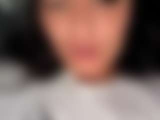 Live cam show with BritneyQuenn18 - Brown Eyes Teen (18+) on eurowanks.com