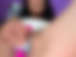 BritneyQuenn18's Live Sex Cam Show