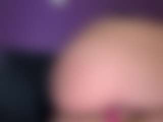 BritneyQuenn18's Live Sex Cam Show