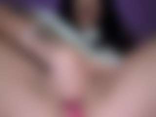 Live cam show with BritneyQuenn18 - Smoking on Camsoda