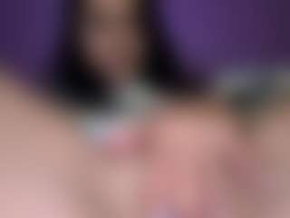 BritneyQuenn18's Live Sex Cam Show