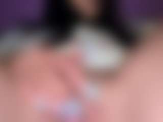 BritneyQuenn18's Live Sex Cam Show
