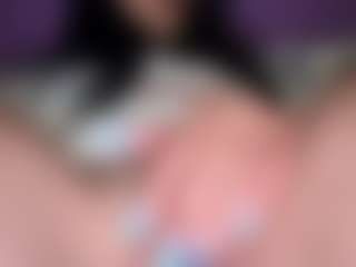 BritneyQuenn18's Live Sex Cam Show