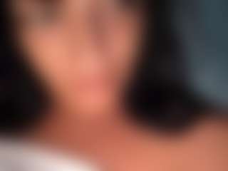 Live cam show with BritneyQuenn18 - Striptease Young Adult on Camiplay Live