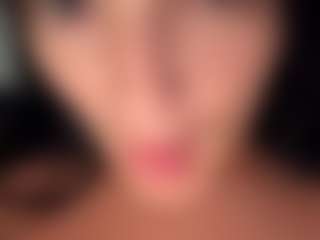 BritneyQuenn18's Live Sex Cam Show