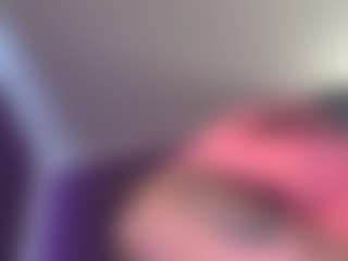 BritneyQuenn18's Live Sex Cam Show