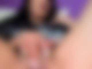 BritneyQuenn18's Live Sex Cam Show