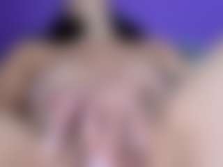 BritneyQuenn18's Live Sex Cam Show