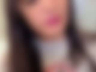 Live cam show with BritneyQuenn18 - Fingering Young Adult on AdultVida.com