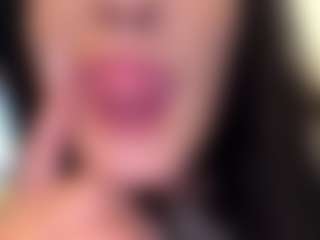 BritneyQuenn18's Live Sex Cam Show