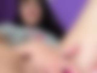 BritneyQuenn18's Live Sex Cam Show