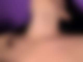 BritneyQuenn18's Live Sex Cam Show