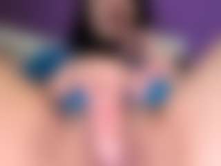BritneyQuenn18's Live Sex Cam Show