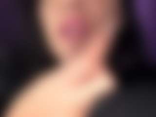 Live cam show with BritneyQuenn18 - Shaved Pussy Mature on Mixed Magazine Live