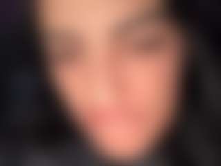 Live cam show with BritneyQuenn18 - Brown Eyes Mature on livesuperchat.net