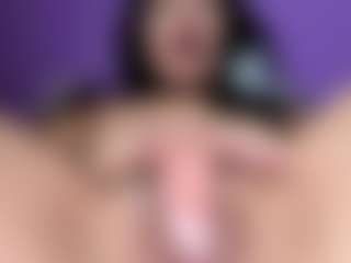 BritneyQuenn18's Live Sex Cam Show