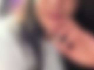 Live cam show with BritneyQuenn18 - Dildo on xfollow cams
