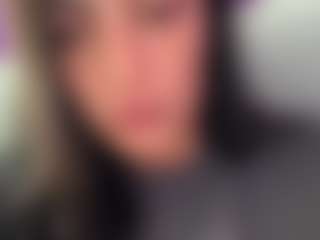 BritneyQuenn18's Live Sex Cam Show