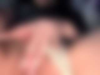 BritneyQuenn18's Live Sex Cam Show