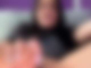 BritneyQuenn18's Live Sex Cam Show