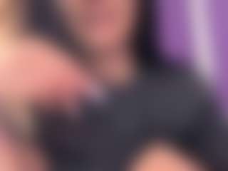 BritneyQuenn18's Live Sex Cam Show