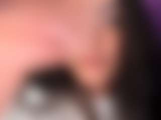 Live cam show with BritneyQuenn18 - Dirty on Camsoda