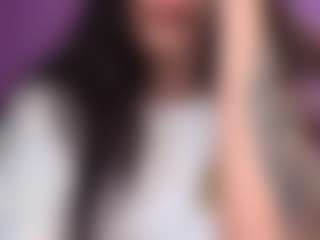 BritneyQuenn18's Live Sex Cam Show