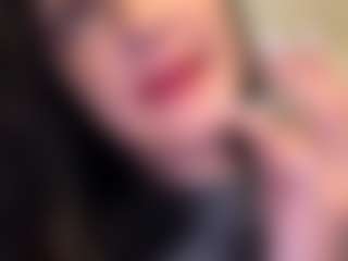 Live cam show with BritneyQuenn18 - Striptease on justonemore.cc