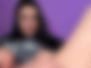 BritneyQuenn18's Live Sex Cam Show
