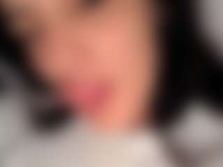Live cam show with BritneyQuenn18 - Fingering on Camsoda