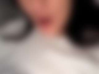 BritneyQuenn18's Live Sex Cam Show