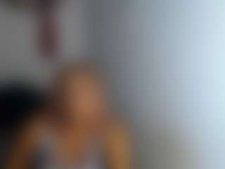 Live cam show with Geicer - Athletic MILF on TeamSkeetLive