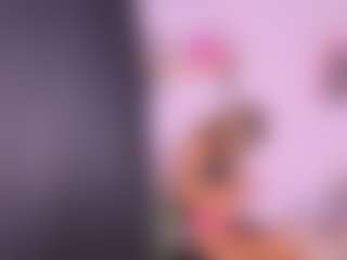 Live cam show with Venus-velvet - Smoking on SpunkLive
