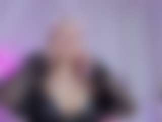 Live cam show with WildDestiny - Blonde Hair on Camversity