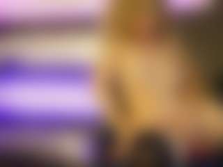 Live cam show with foxxy-milf - Blue Eyes on Dolls Live