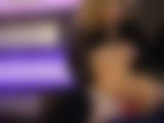 Live cam show with foxxy-milf - Brown Hair on fapnchat