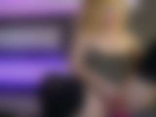 Live cam show with foxxy-milf - Role Play on CamClone