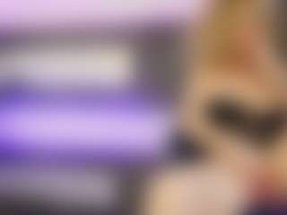 Live cam show with foxxy-milf - Blue Eyes on studioflirtlive.com
