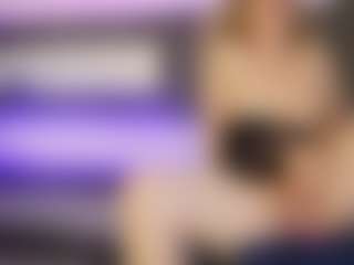 Live cam show with foxxy-milf - Blue Eyes on 1on1-livenow