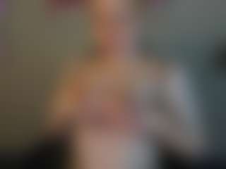Live cam show with Michele - Blonde Hair on Soda Cam