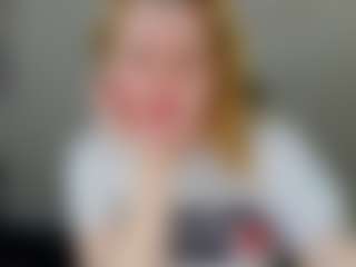 Live cam show with Michele - Blonde Hair on Milf Play