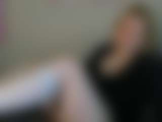 Live cam show with Michele - No Drinking on pussylord.com