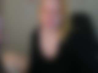 Live cam show with Michele - Massage on EXY