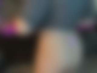 Live cam show with Michele - Curvy on CamwithHer
