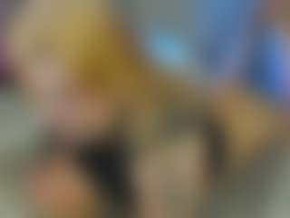 Live cam show with Michele - Ass Bouncing on CamClone